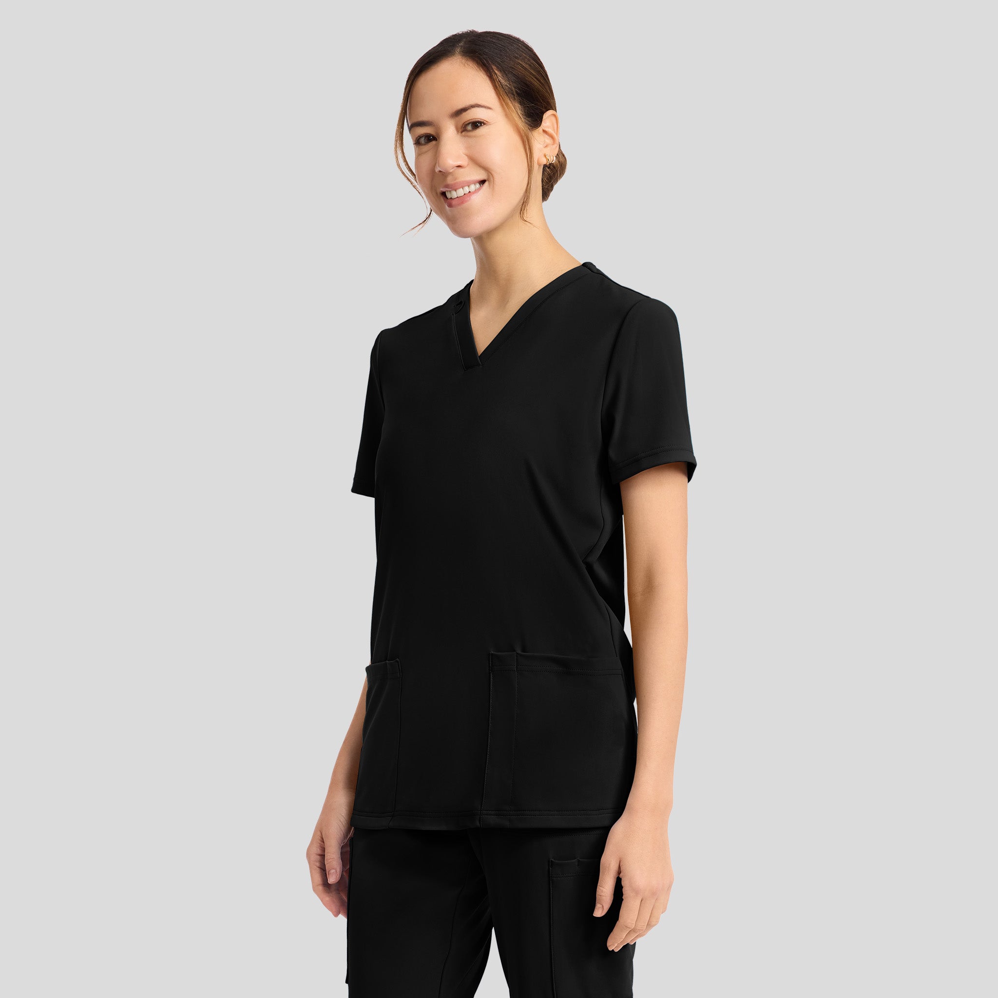 Achieve 2-Pocket Scrub Top | Black