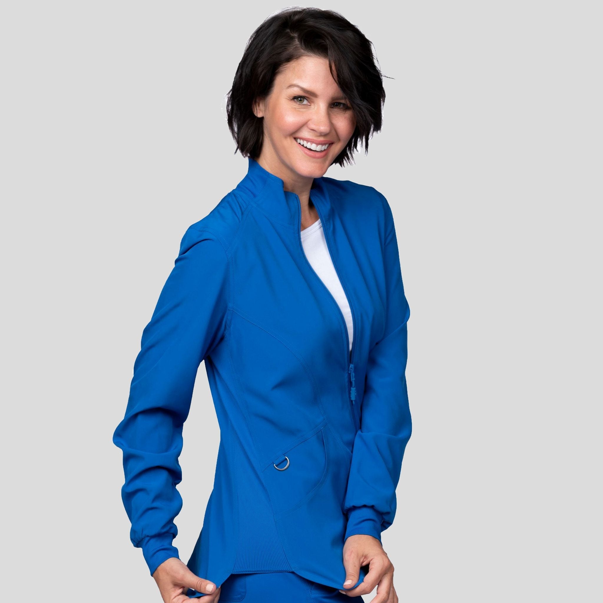 Zavate_AvaTherese_2022_royal_right